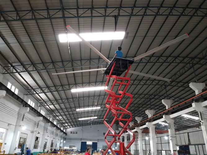 工业大风扇厂房安装实景图 横梁间距限制
