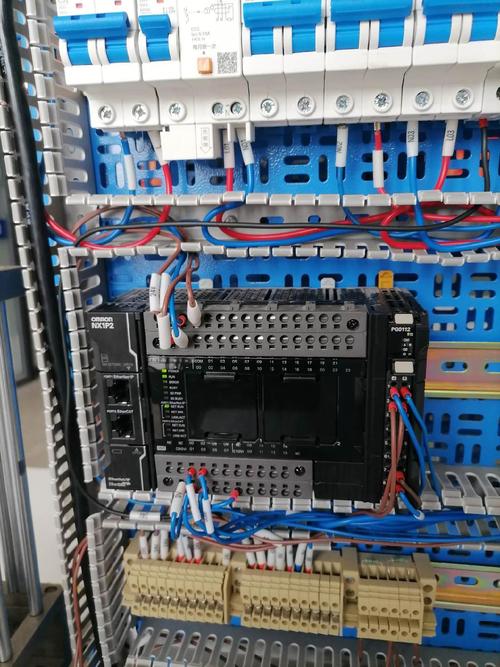 PLC控制柜内扩展模块接线实拍