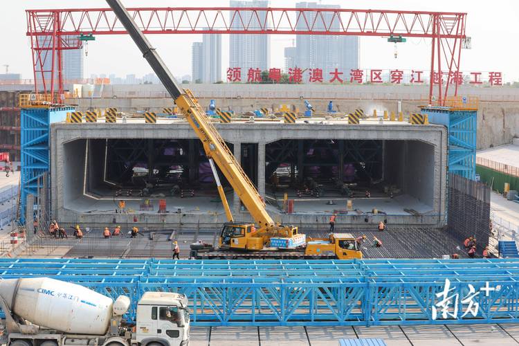 港珠澳大桥沉管隧道混凝土耐久性检测现场