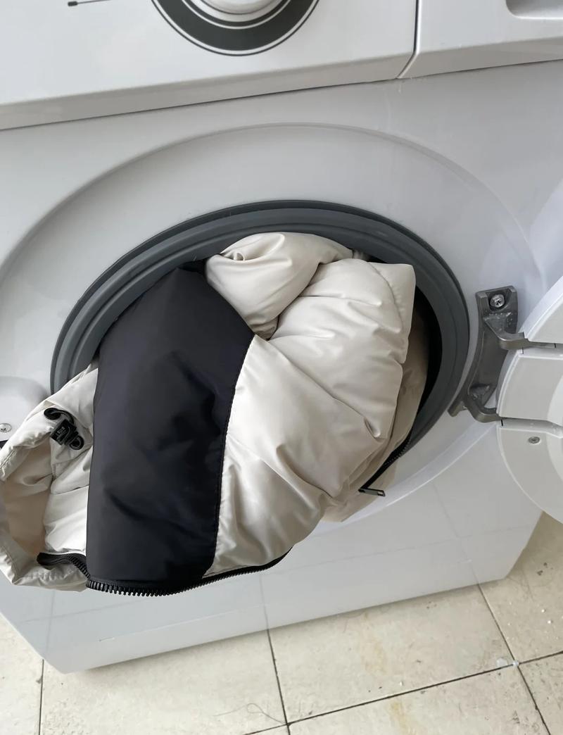 洗衣机羽绒服专用程序洗涤实拍
