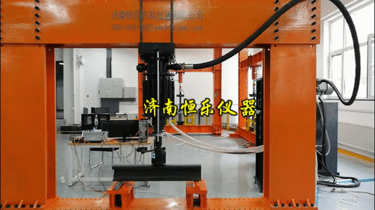 电液伺服动态疲劳试验机夹具与试样断裂瞬间
