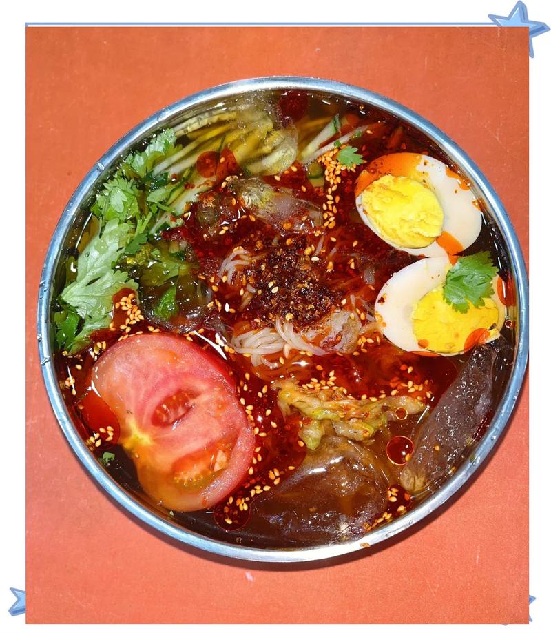 长白山脚下朝鲜族冷面美食实拍