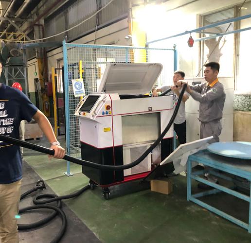 轮胎模具激光在线清洗设备工作现场