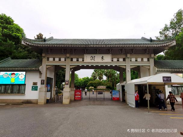 第二站:东湖听涛景区旧货集市——在尘埃里翻找旧时光