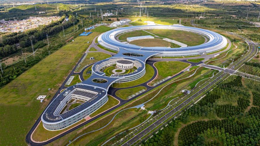 加速器建设：烧掉了几十亿，就为看一眼微观世界？别逗了