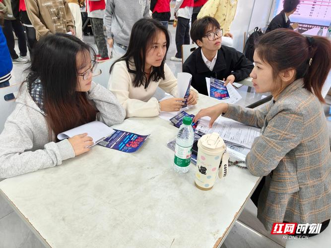 制造企业HR筛选工业技能认证简历现场