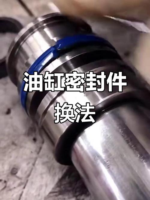 液压设备拆解后失效工业密封件对比图