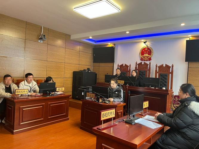 工伤赔偿劳动争议仲裁庭审理现场