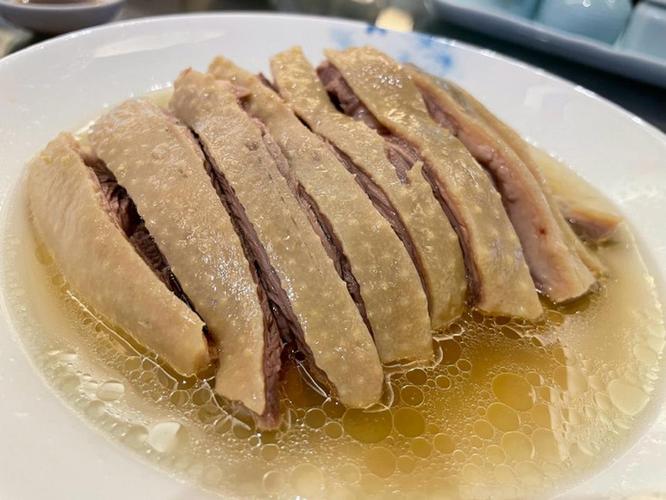 三、盐水鹅:卤水的胶体奥秘