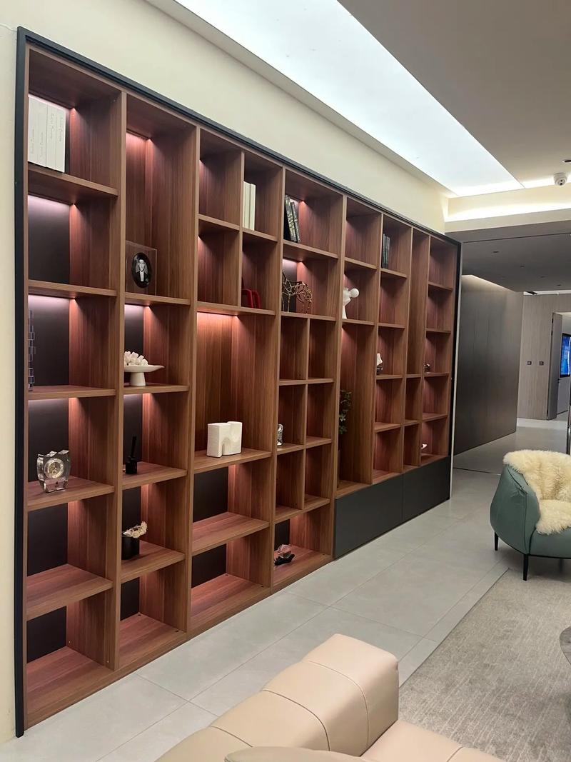 展示柜装修10大灵魂拷问：资深工程师的吐血经验（别等入坑才看）