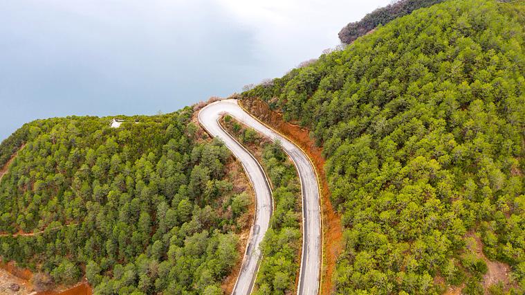 南漳黄垭村通村盘山公路沿途山景