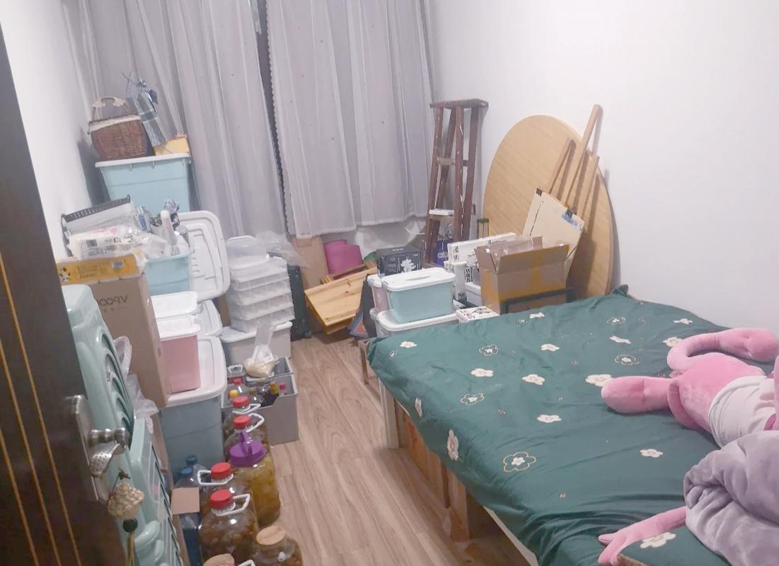 新手手工DIY囤货堆满半间卧室的场景