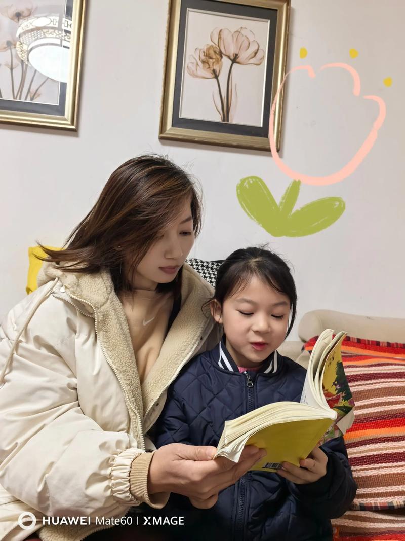 客厅亲子共读品质带娃日常场景照