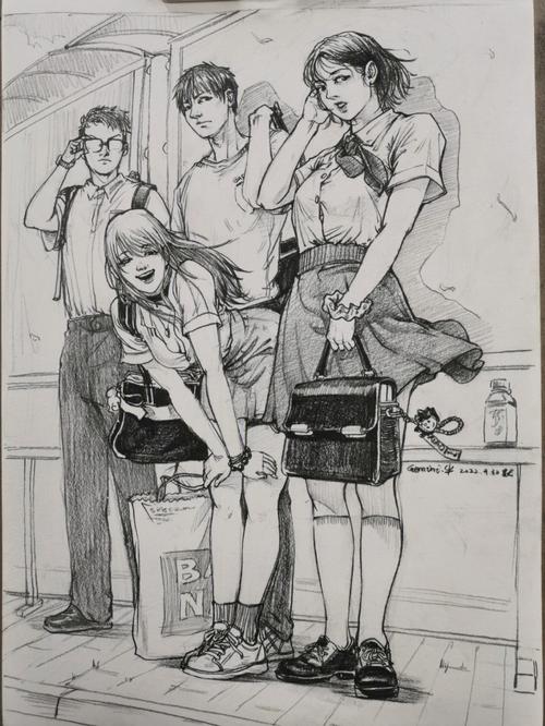 小学生举着盖了红优印章的默写本给妈妈看的放学路场景
