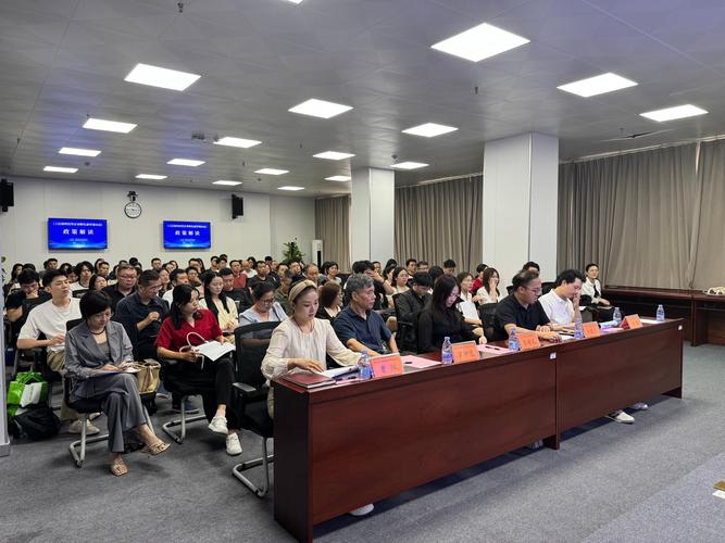 产学研：当教授撸起袖子“下海”，最后的遮羞布也没了？