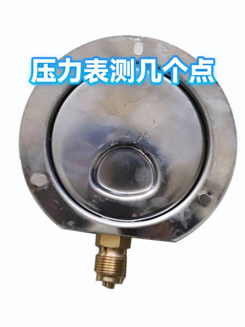 维修厂冷却系统压力表测试散热器盖场景图