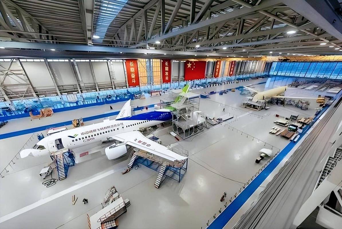 C919大飞机总装车间国产部件生产线实拍