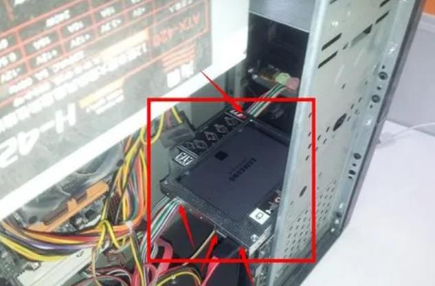 工厂数控机床嵌入式工业硬盘安装位