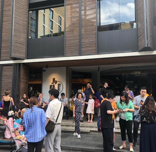 探店探多了,才知道好店长什么样