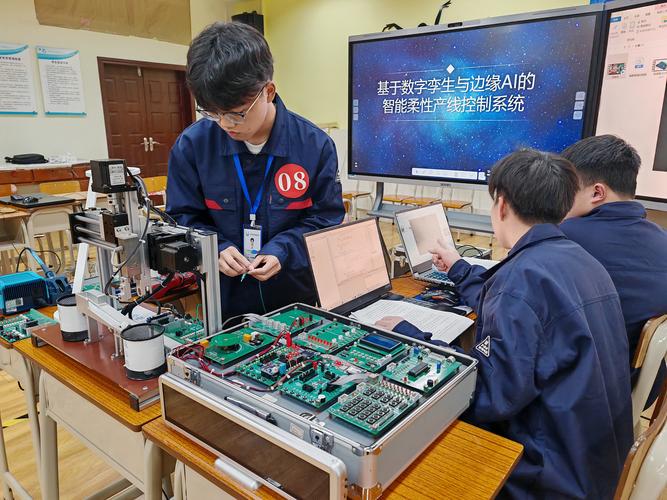 中职技能大赛计算机项目学生实操场景