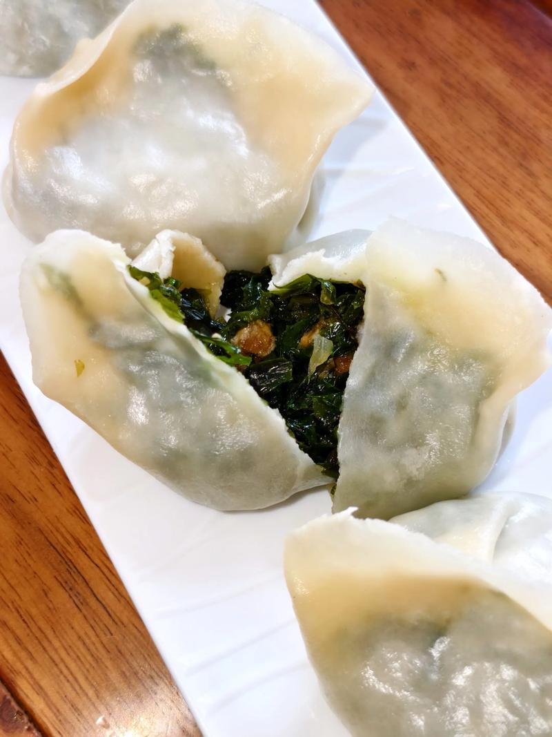 大连海菜包子明档现做