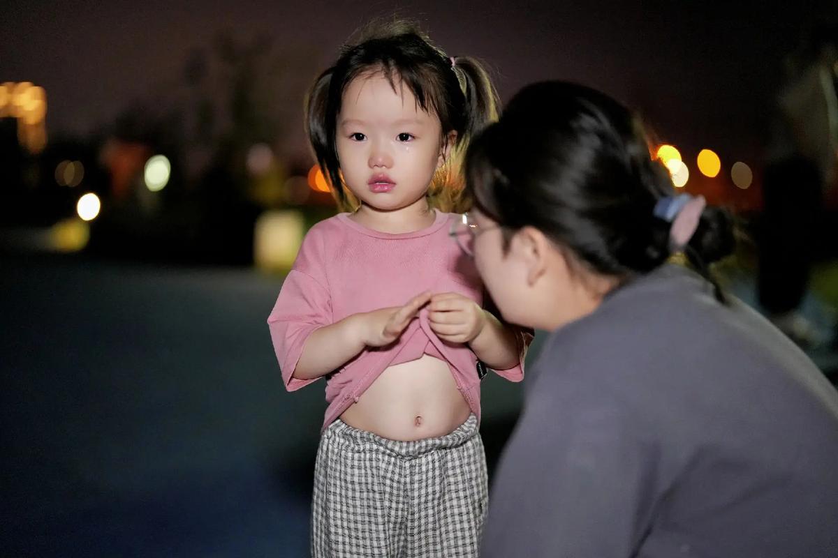 那个撕掉小红花的小女孩