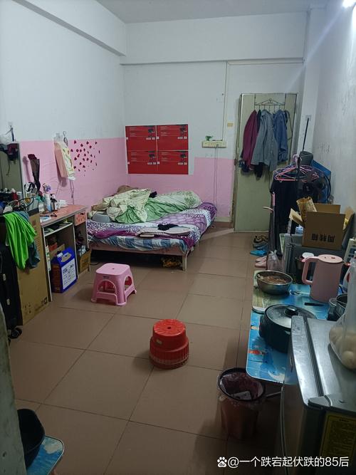 异地房东远程管理出租房场景实拍图