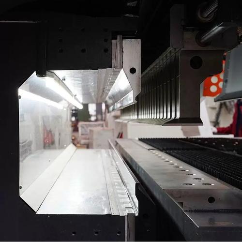 钣金加工车间折弯工序自动换刀刀具实拍