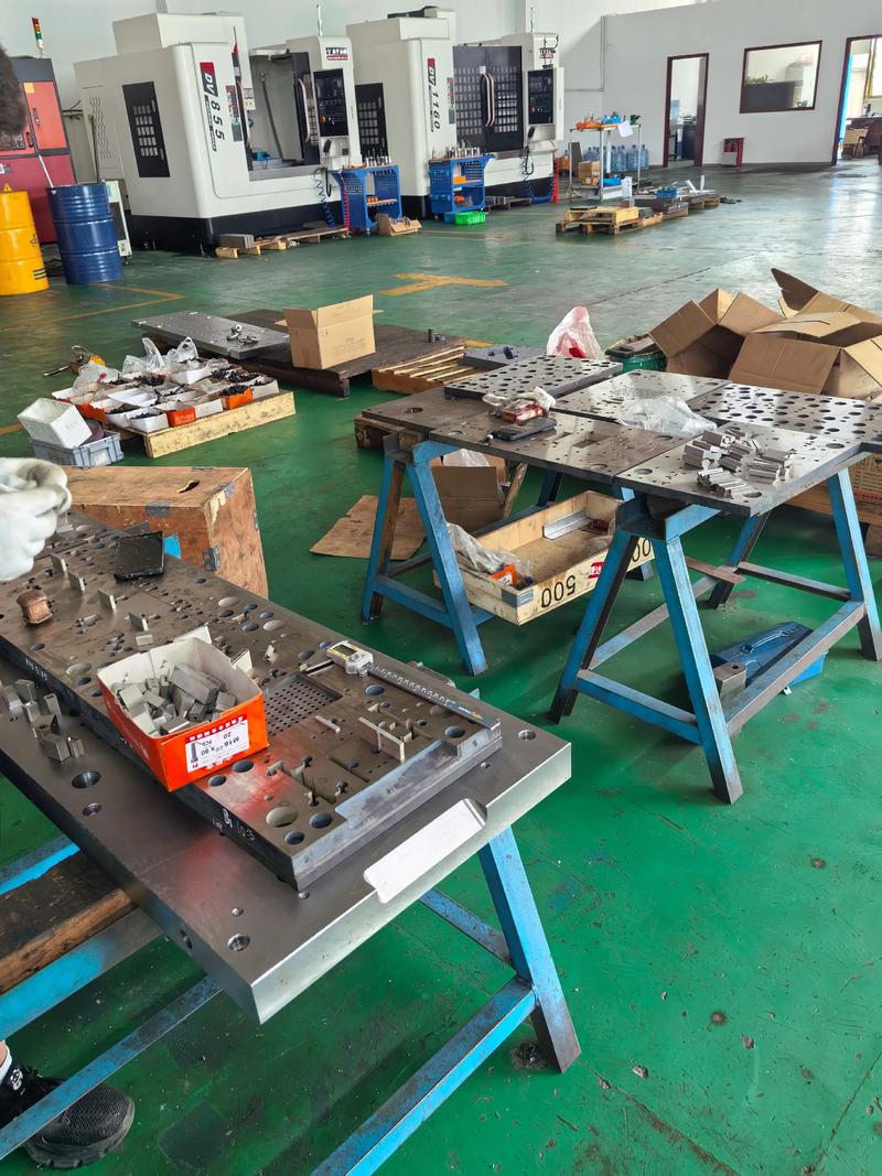 模具试模现场冲压件质量检测实拍