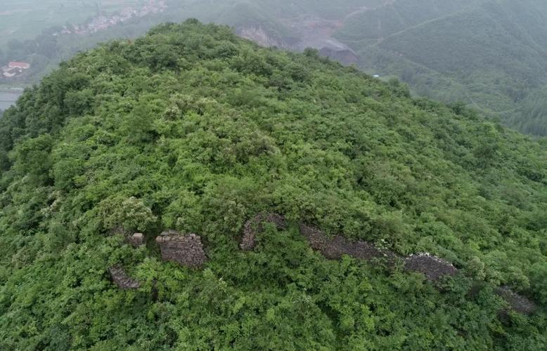 南漳荆山楚源遗址春日远景