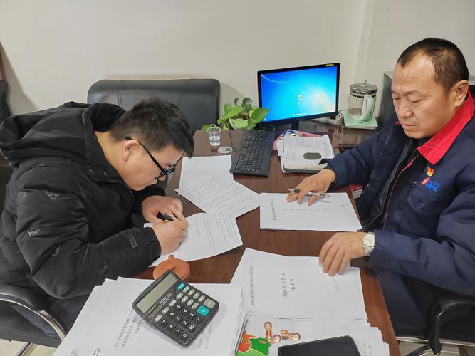 工地工人签署安全责任书现场