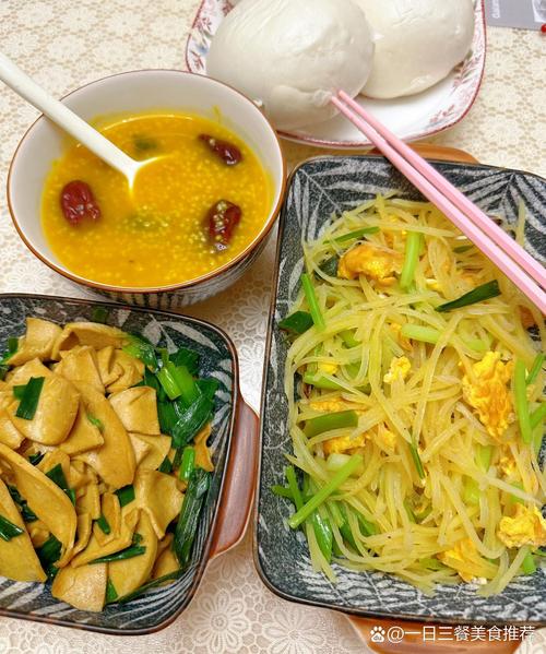 家常餐桌一日三餐粗细搭配主食实拍