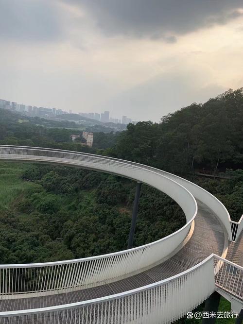 广济桥站螺旋坡道