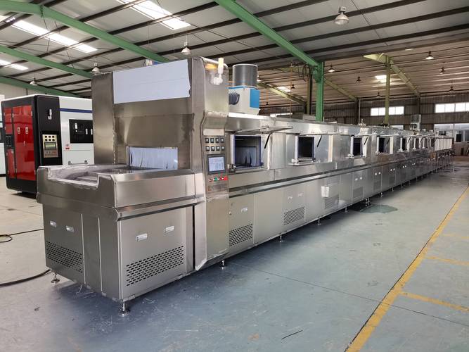 自动化流水线超声波清洗设备工业车间
