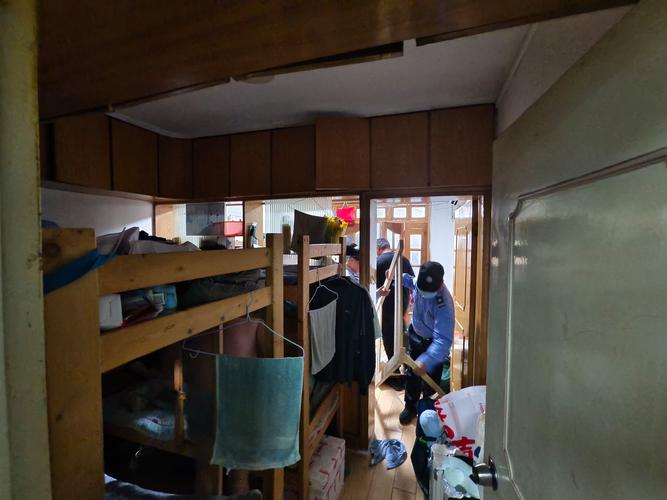 北京市群租违规隔断房屋整改现场图