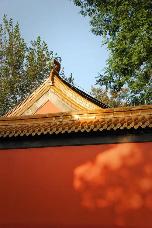 北京故宫东六宫红墙琉璃瓦景观