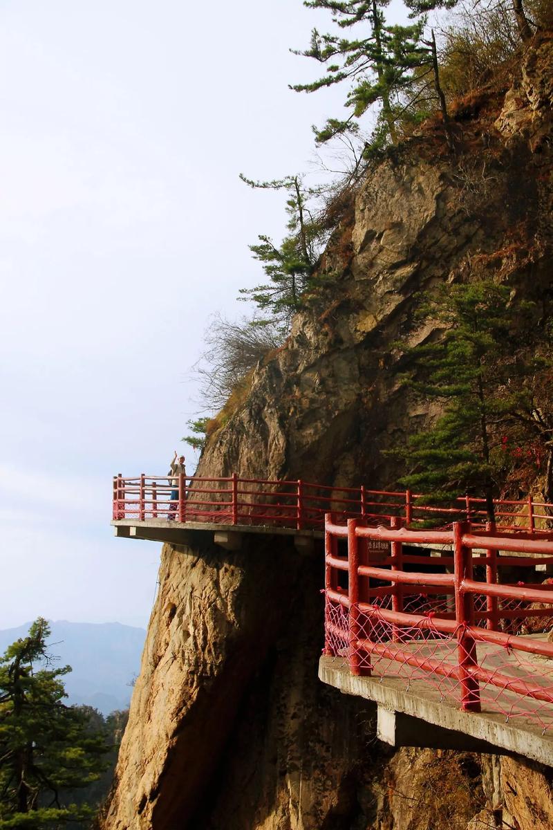 老君山十里画屏栈道