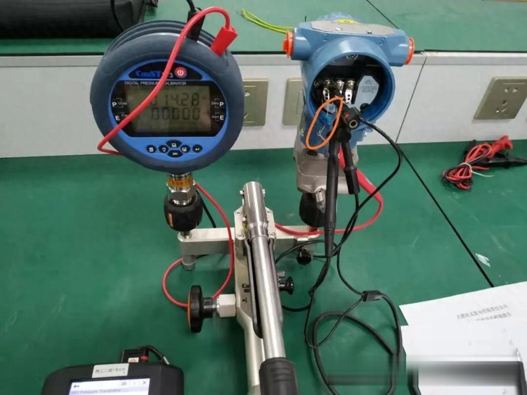 现场仪表校准操作图