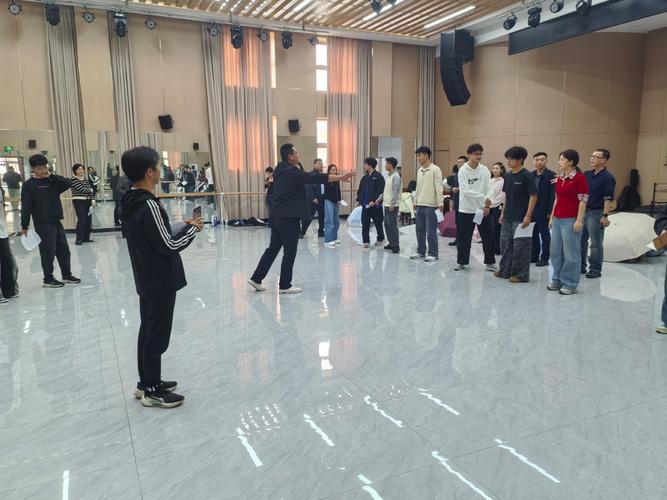 提前排练流程的公开课现场