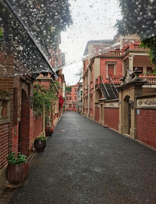 中国福建厦门鼓浪屿小巷石板路景观