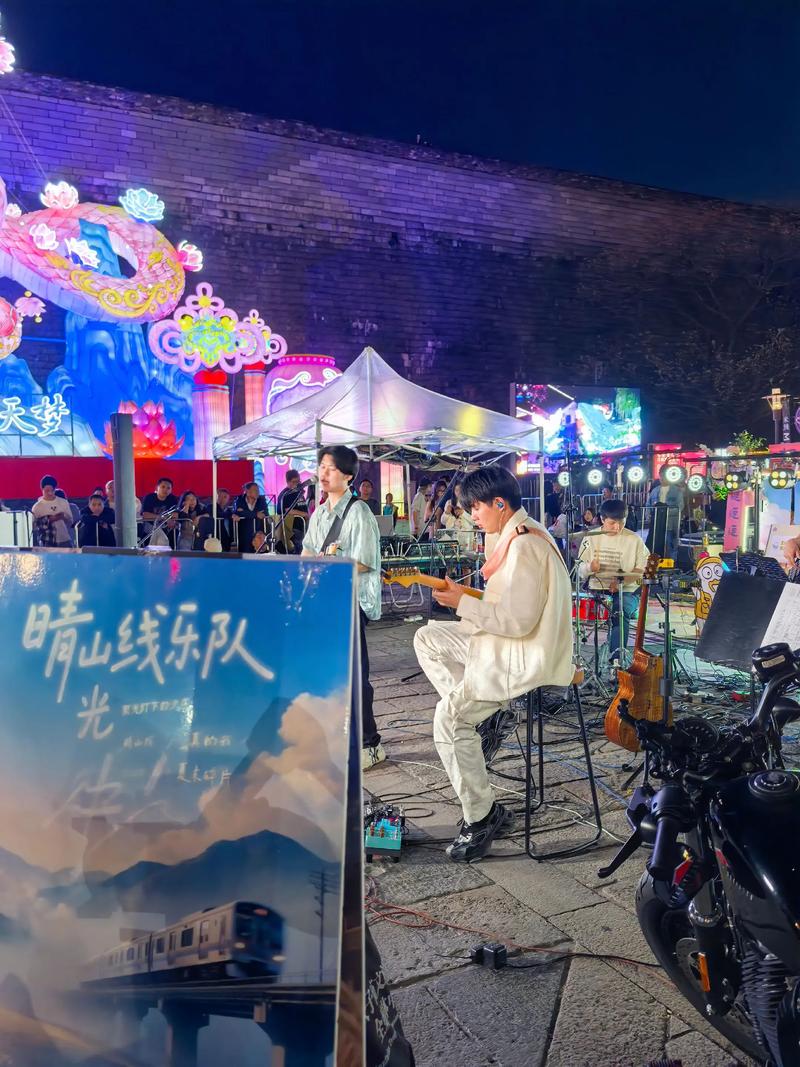 南京老门东街头魔术表演现场