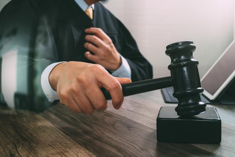 许义娜律师:财税与刑事的复合视角