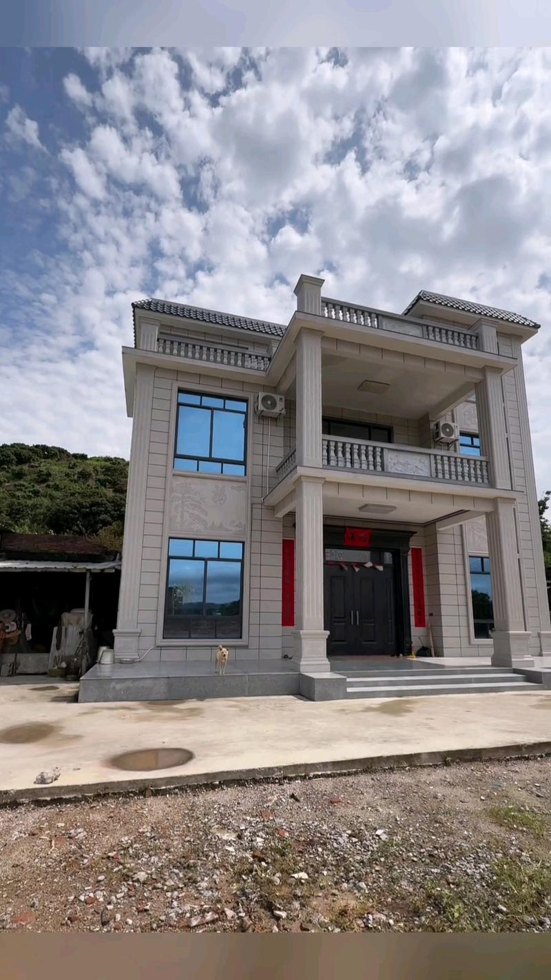 农村宅基地上自建农房实景图