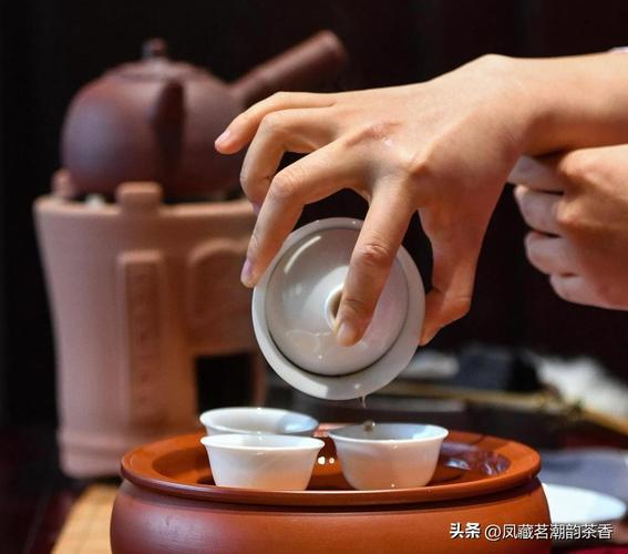 新手茶艺盖碗烫手崩溃表情包