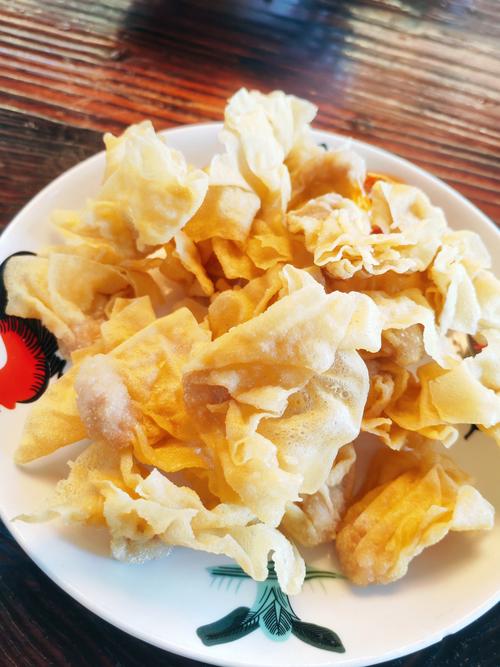 炸云吞金黄酥脆