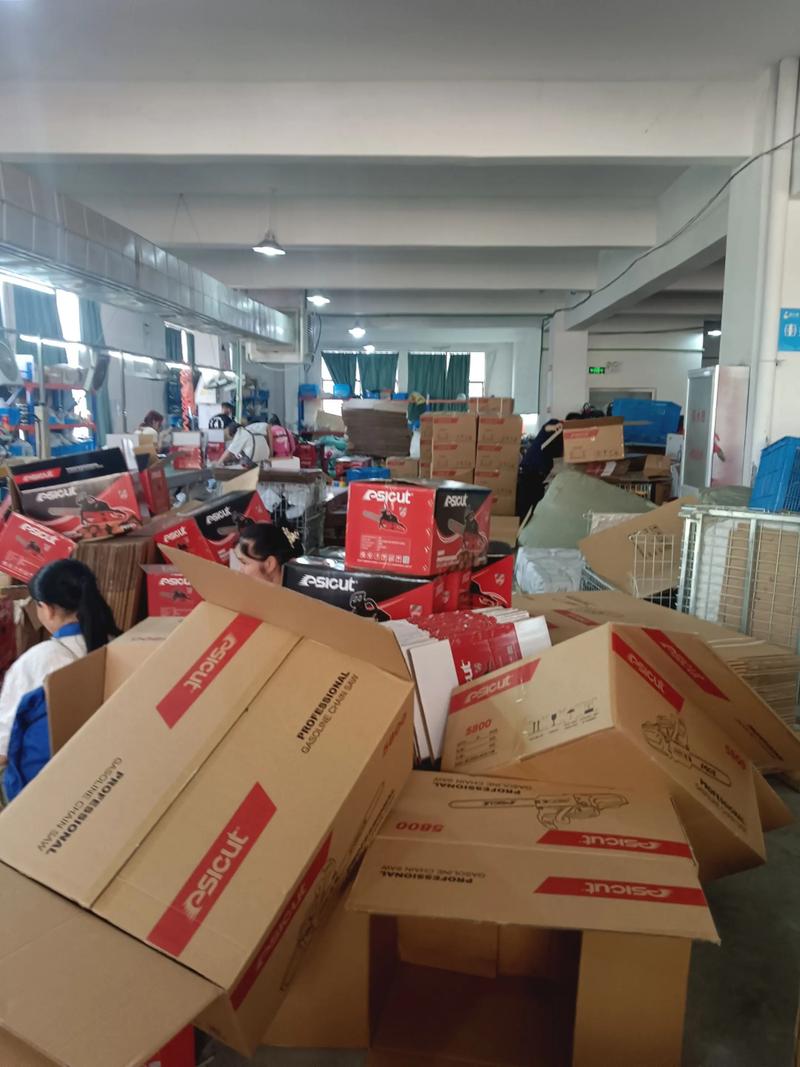 工厂车间员工随手拍异常视频截图
