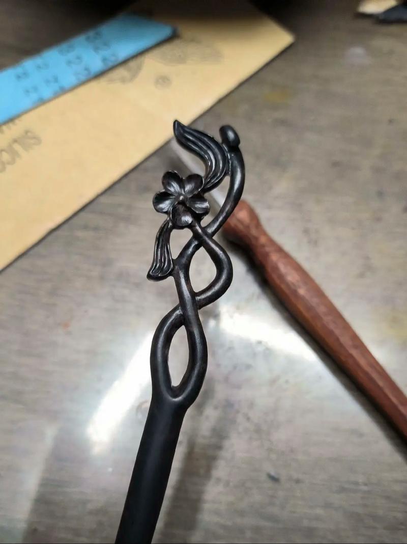 紫光檀手工发簪包浆前后对比图