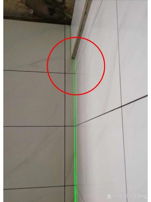 不合格水平仪贴歪瓷砖装修实拍