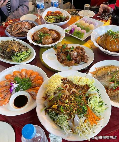 婚宴试菜圆桌菜量不足实拍