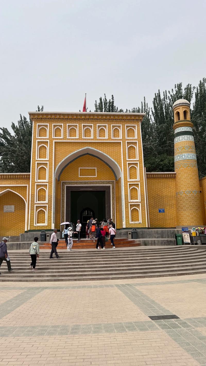 艾提尕尔清真寺光柱地砖